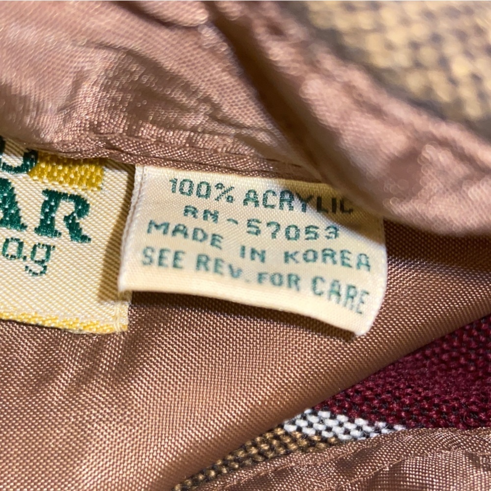 Vintage Men's RUGGED WEAR B.O.G. Flannel Shirt Maroon and Black Plaid Shacket. - Picture 5 of 5